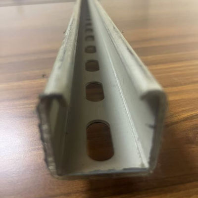 500 lb galvanisés C-Channel Strut tuyau sismique soutient 4 pouces