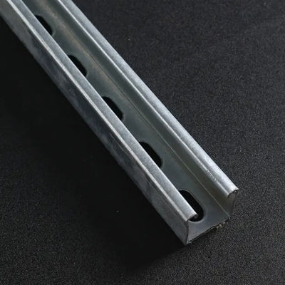 Résistance solide en acier au carbone galvanisé à canal C profilé 50 mm-300 mm OEM