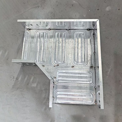 Accessoires de paniers de câbles galvanisés à chaud montés sur rails latéraux