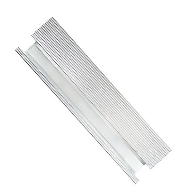 Rails photovoltaïques personnalisés Rails en aluminium pour panneaux solaires Système d'énergie 12cm 4400mm