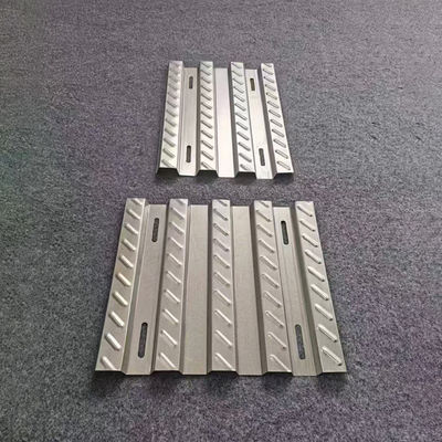 Sécurité commerciale Cheminée solaire sur le toit 13 mm Grille pour le toit plat